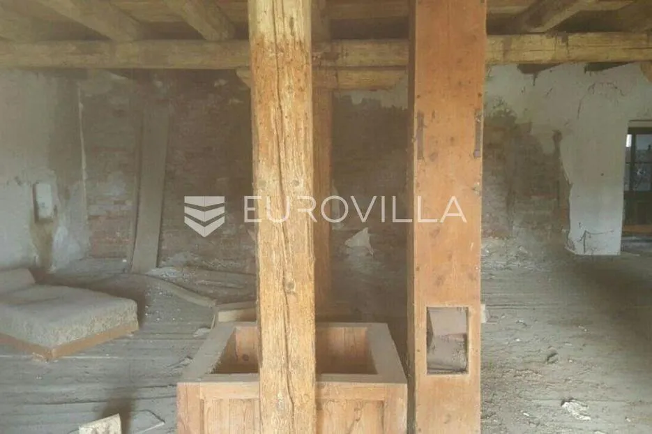 osijek, bilje, prodajemo stari mlin površine 850 m2. - slika 13