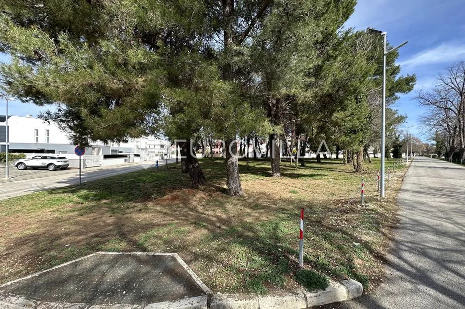 fažana, idealno građevinsko zemljište od 850 m2 u blizini mora - slika 3