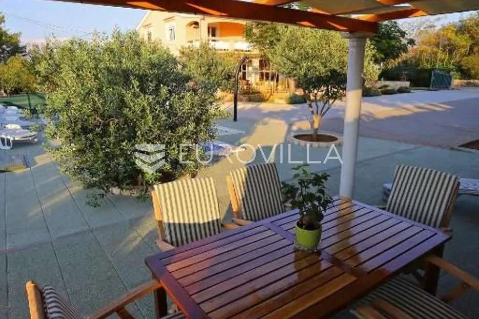 zadar, vir, samostojeća kuća, prekrasan vrt, mogućnost restorana u prizemlju, veliki potencijal - slika 22