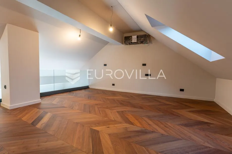 požega, ekskluzivan dvoetažni stan s galerijom - slika 21