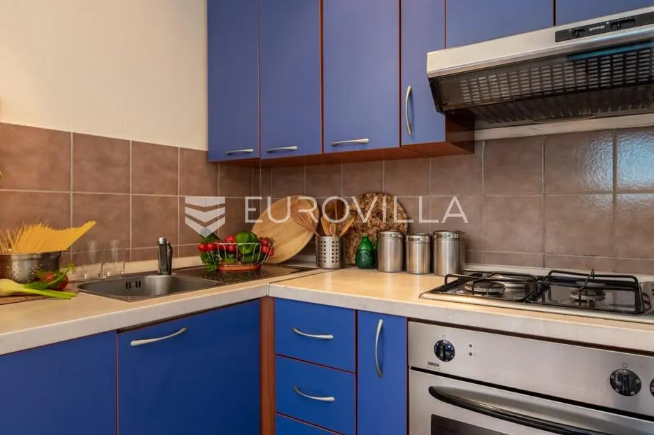 otok krk, gostinjac, šarmantna kuća nkp 180 m2 - slika 6