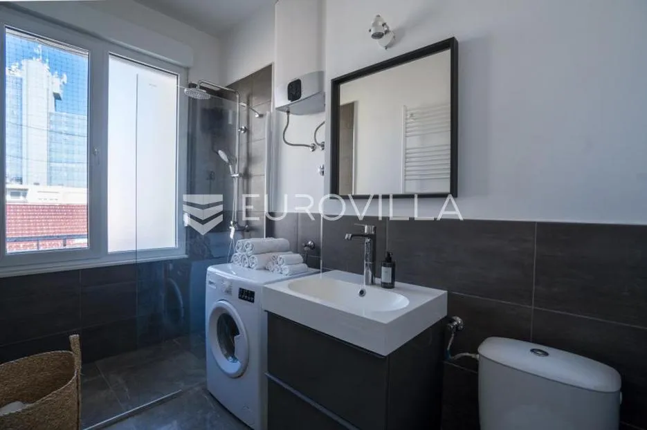 osijek, centar, iznajmljuje se dizajnerski stan površine 40 m² - slika 12