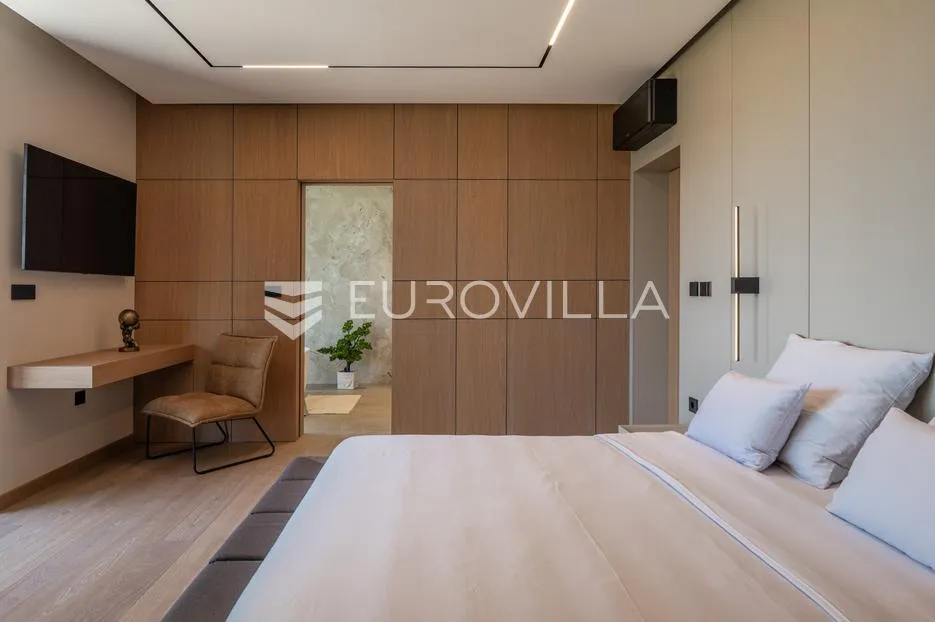 istra, krnice, impresivna dizajnerska vila s pogledom na more - slika 20