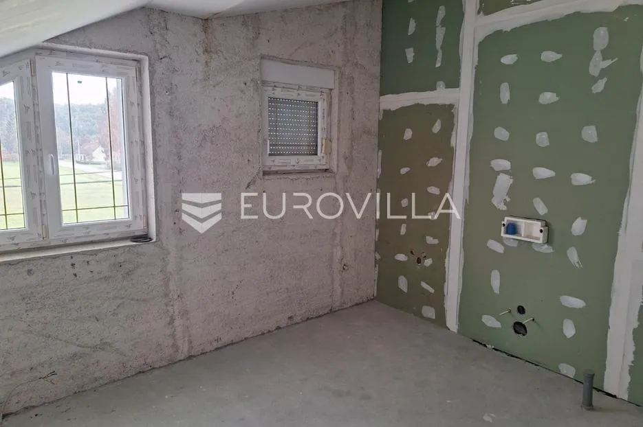 karlovac, tušilović, kuća 420 m², 3 stana - slika 13
