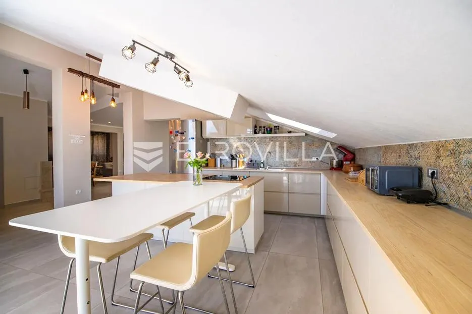 istra, medulin, višesoban penthouse s predivnom terasom i pogledom - slika 7