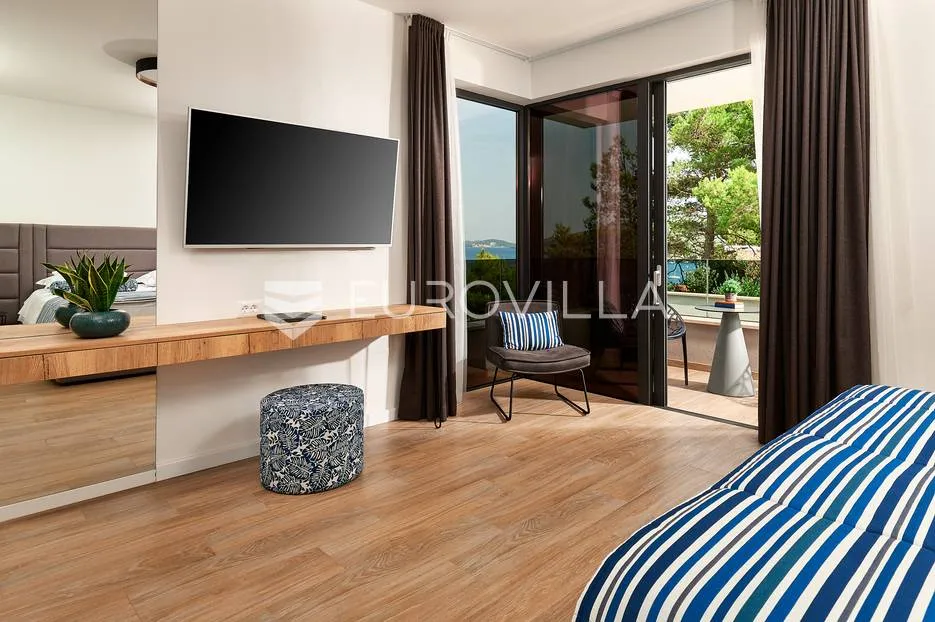 trogir - marina, luksuzna vila s bazenom i wellnessom - slika 32