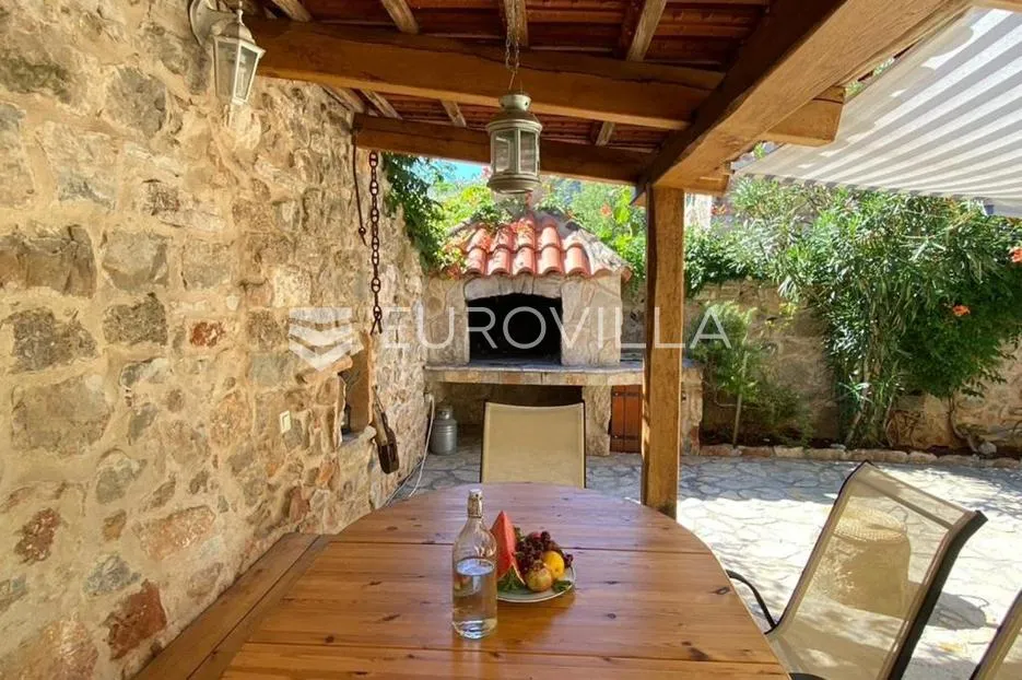 hvar, vrbanj, autohtona kamena kuća s bazenom - slika 15