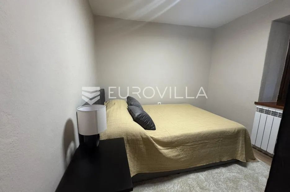 istra, vižinada, obiteljska autohtona renovirana kuća 150m2 u nizu s dvorištem - slika 17