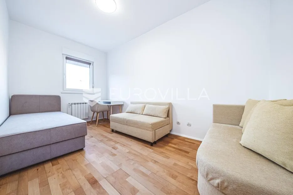 zagreb, malešnica, predivan četverosobni stan 83.25 m² - slika 10