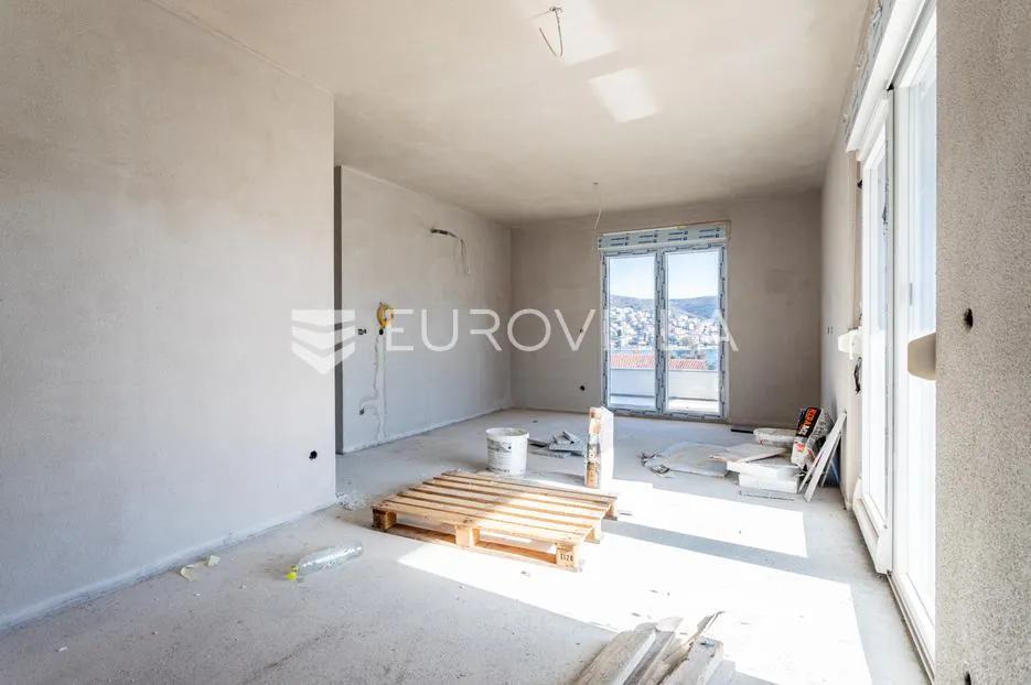 čiovo, okrug gornji, trosoban penthouse s prostranim terasama i pogledom na more, 88.57 m² - slika 8