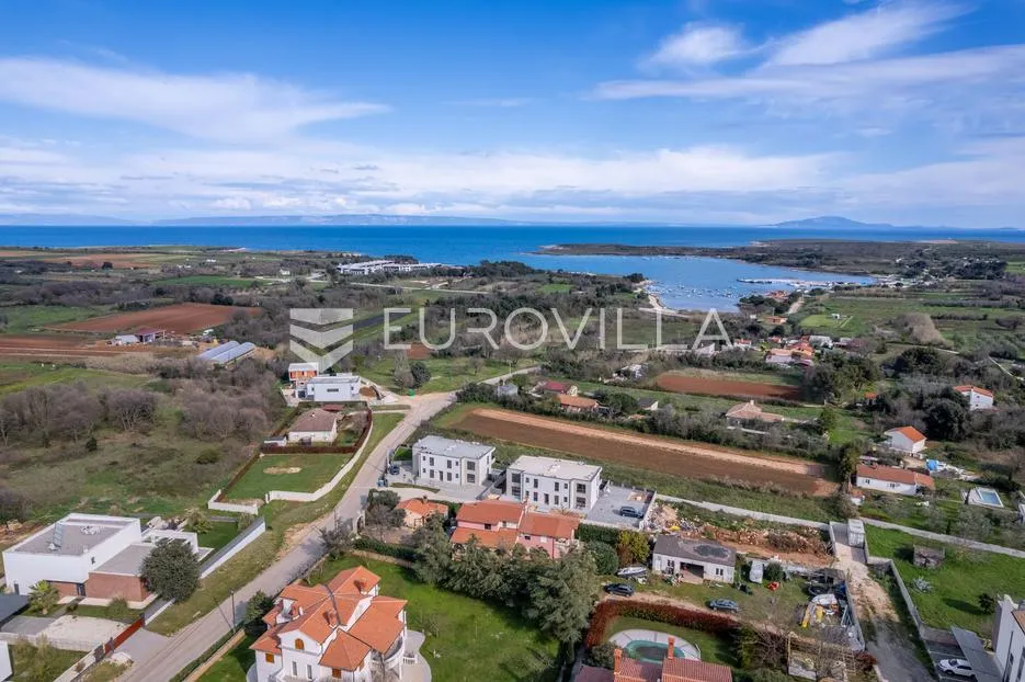 istra, ližnjan, dvosoban stan s vrtom, 300 m od mora - slika 5