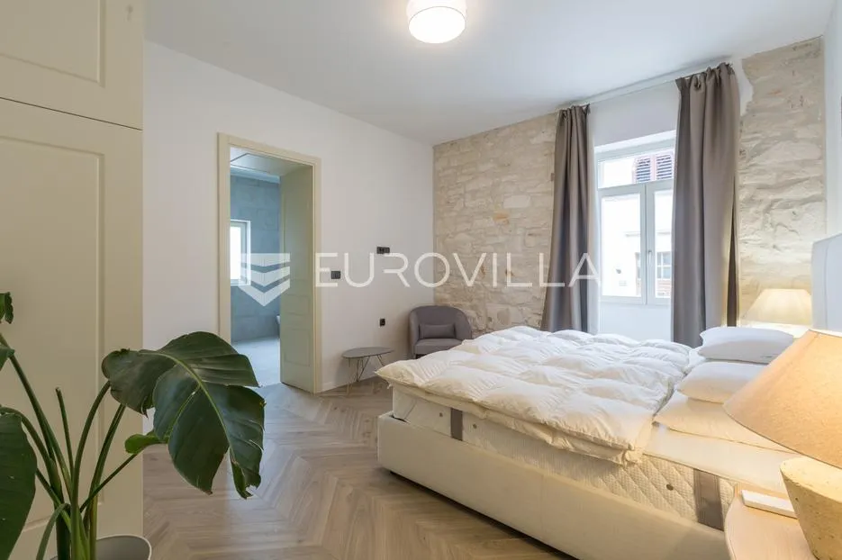 istra, pula, potpuno renovirana austrougarska villa u srcu pule - slika 22