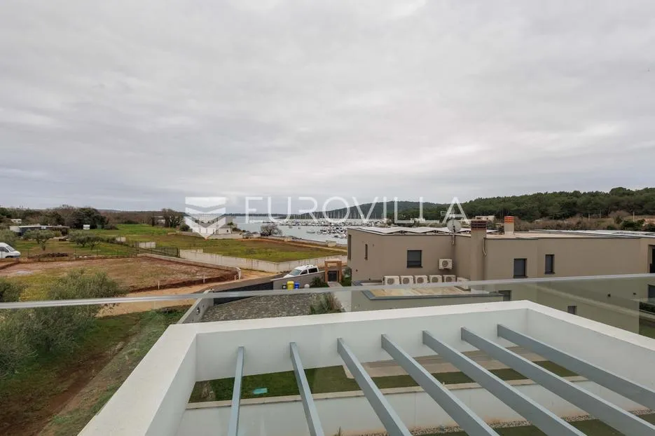 istra, pomer, unikatna, moderna villa 20 m od mora 417 m² - slika 41