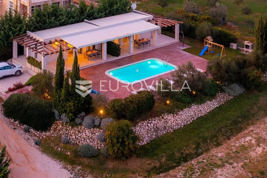 zadar, nin, žerava moderna villa s bazenom neto korisne površine 163 m² - slika 2