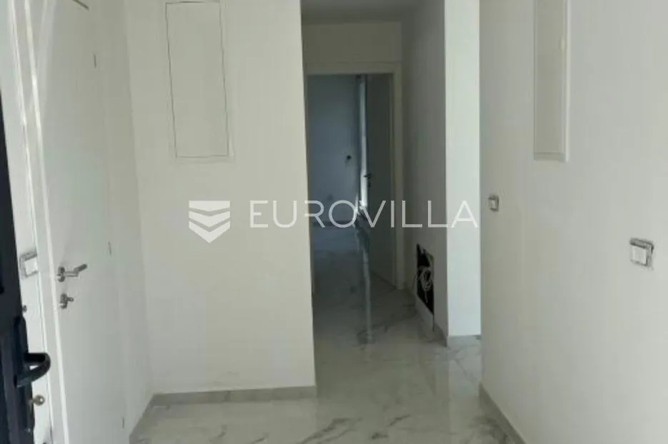 istra, rovinjsko selo, luksuzna prizemnica veličine 218m2 s bazenom, jacuzzijem i saunom - slika 6