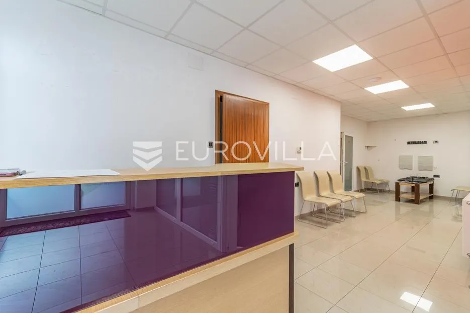 varaždin, centar, atraktivan poslovni prostor površine 228 m² - slika 6