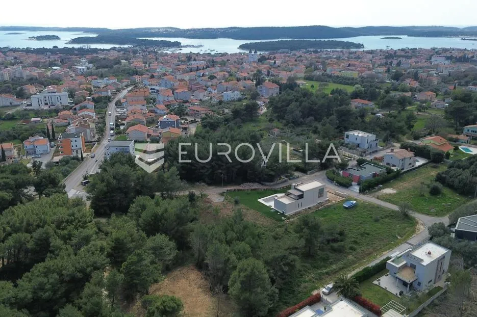 Istra, Medulin, građevinsko zemljište, 755 m²