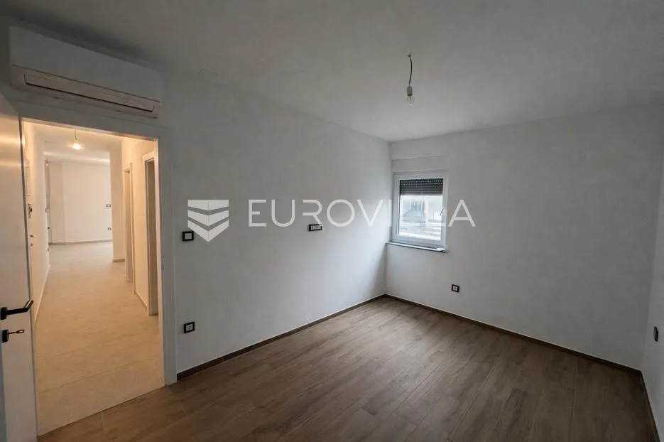 pag, šimuni, dvosoban apartman s vrtom 120 m od mora - slika 11