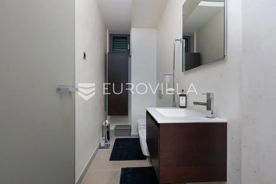 opatija, oprić, ekskluzivna vila 375 m² s panormaskim pogledom, bazenom i saunom - slika 37