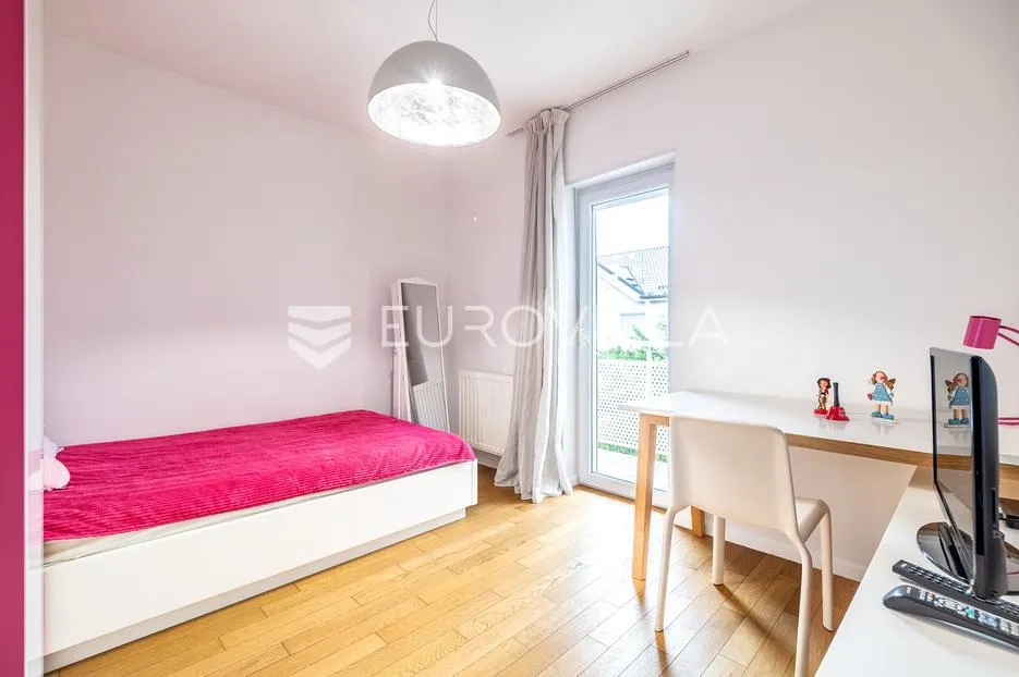 zagreb, blato, moderna samostojeća kuća 205 m² - slika 12