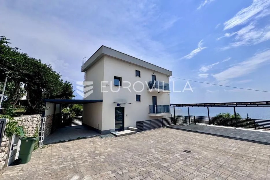 crikvenica, ekskluzivan trosoban stan 102,61 m², samo 50 m do mora, pogled na more - slika 26