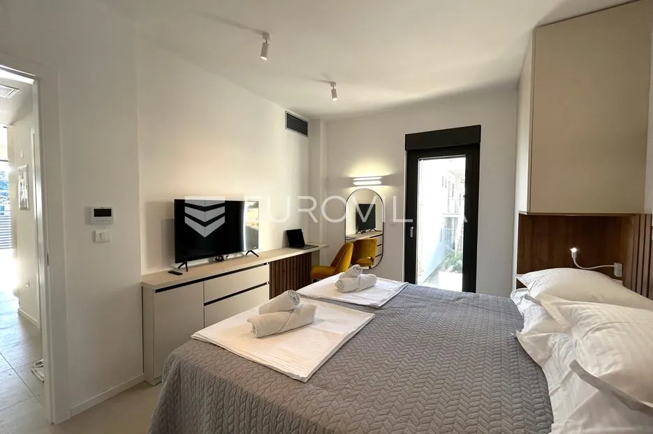 hvar, apartmanska vila sa pet uređenih apartmana - slika 37
