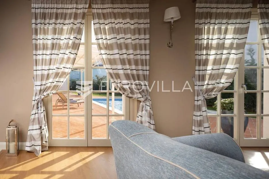 istra, vabriga, ekskluzivna, unikatna vila bezvremenske ljepote 338 m² - slika 11