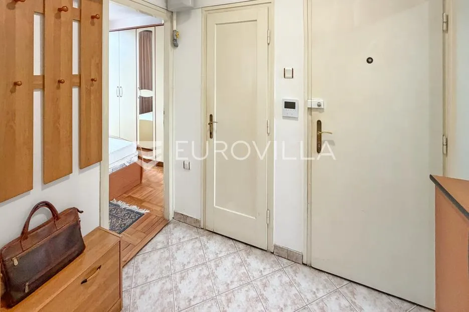 zagreb, volovčica, funkcionalan trosobni stan 61 m² - slika 10
