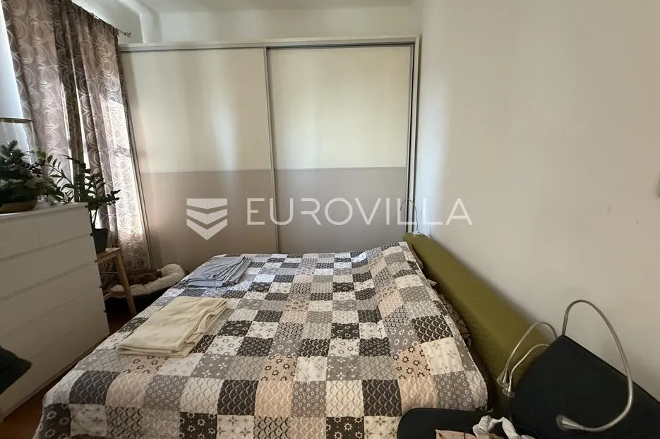 osijek, centar grada, uređen 3, soban stan površine 86 m² na 1. katu - slika 7