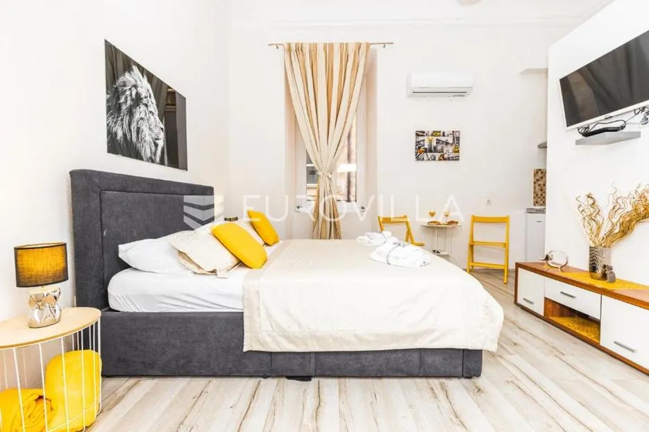 Dubrovnik, Stari grad, četri apartmana
