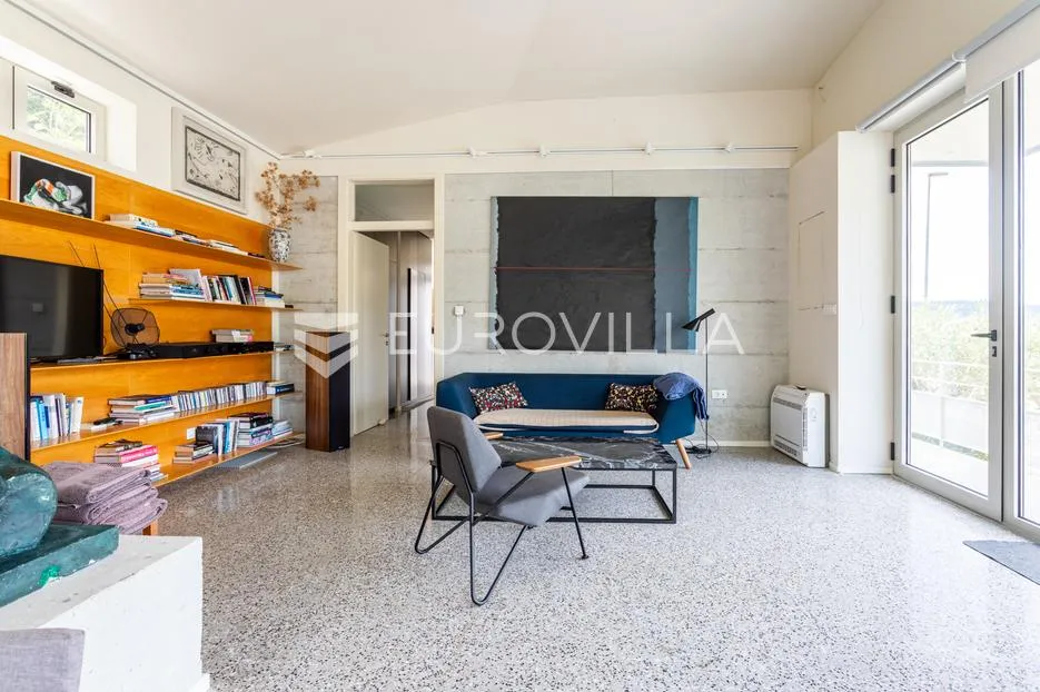 vis, dizajnerska villa s otvorenim pogledom na more u blizini centra - slika 4