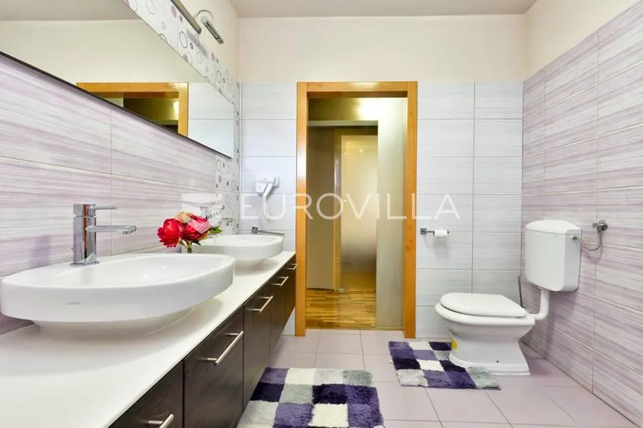 ivanić grad, caginec, kuća ukupne površine 233 m² s bazenom - slika 16