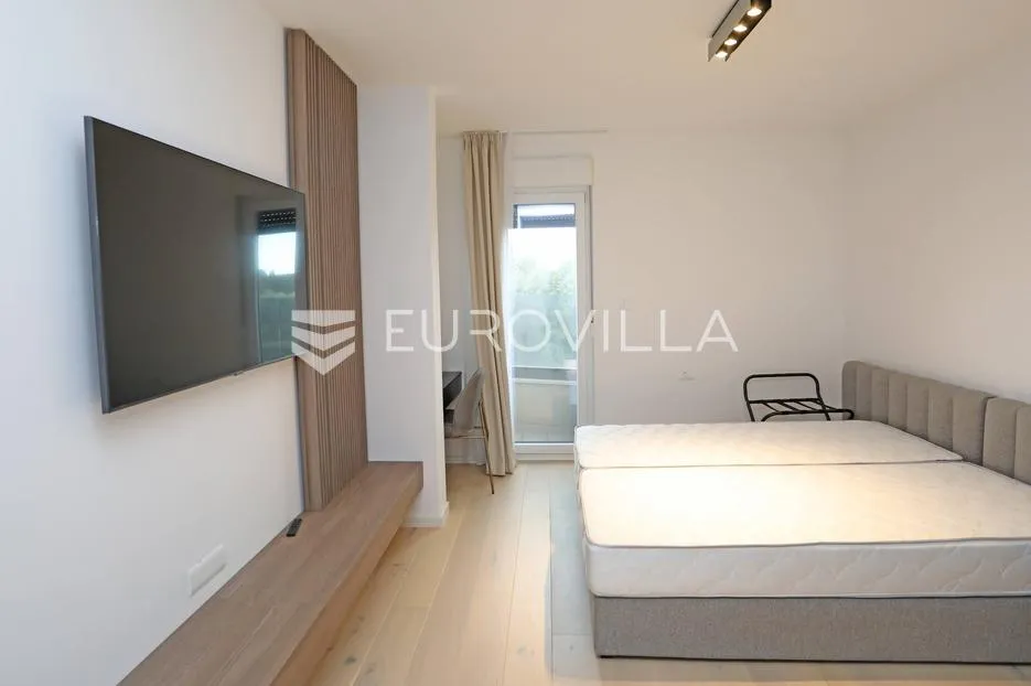 istra, pula, luksuzni penthaus 162 m² s pogledom more na top lokaciji - slika 37