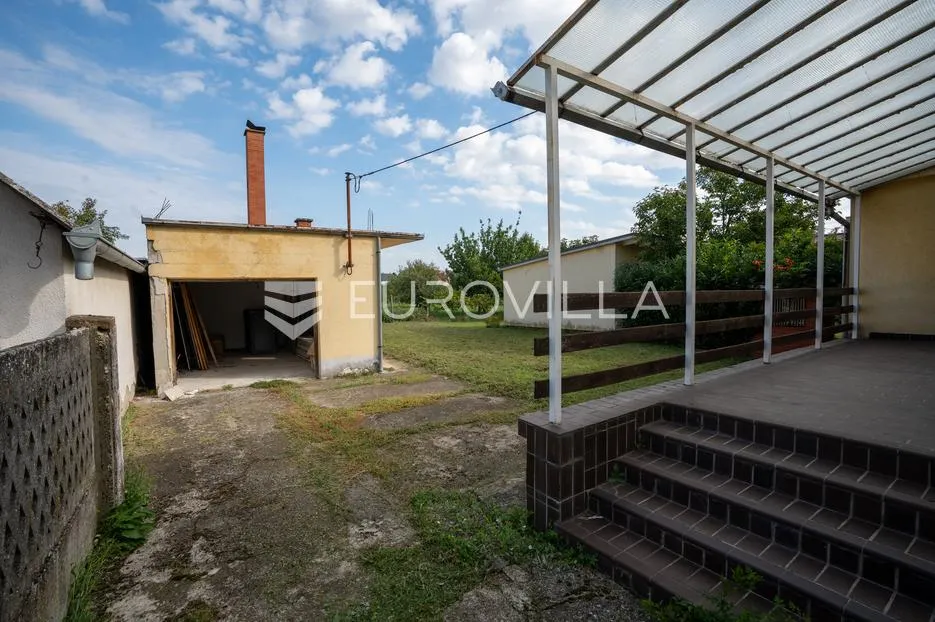 đakovo, centar, kuća 115 m2 na atraktivnoj lokaciji - slika 25