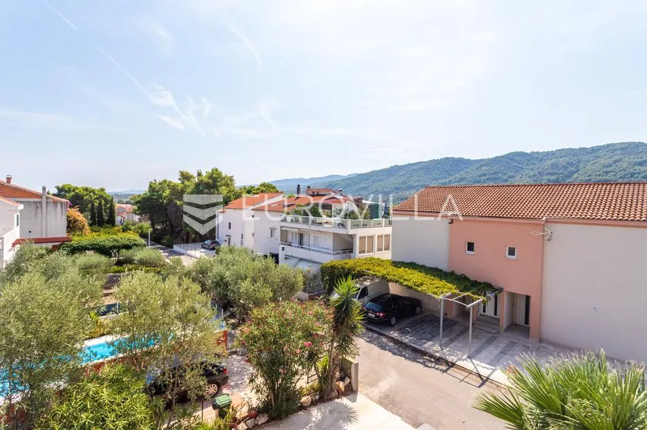 hvar, stari grad, prostrani četvorosoban stan s terasom - slika 16