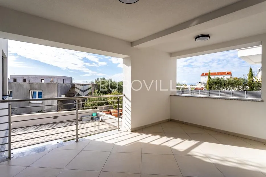 primošten, moderan stan, 146,9 m² - slika 12