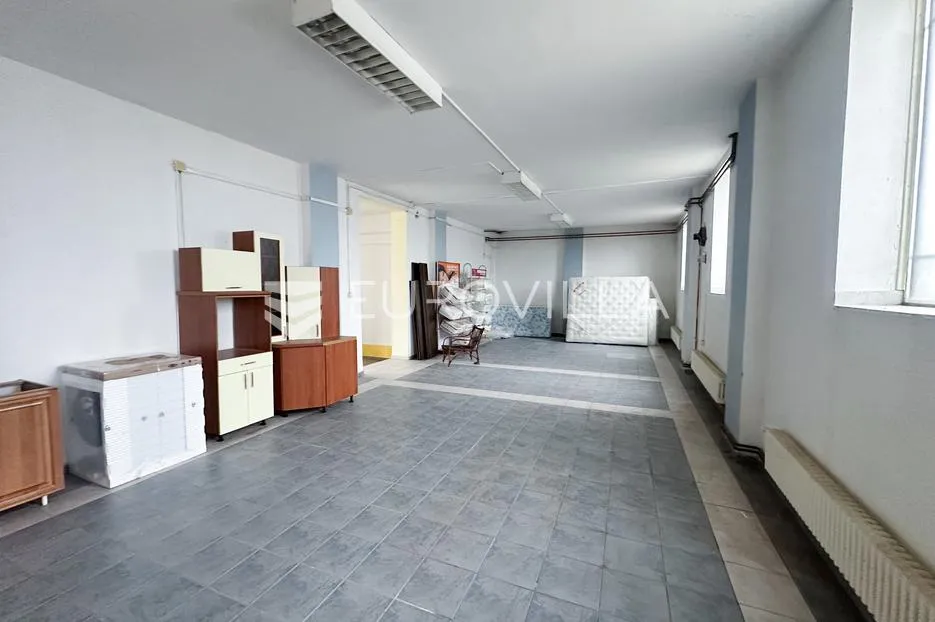 vukovar, centar, proizvodno, skladišni kompleks 2370 m² na 3 etaže - slika 3