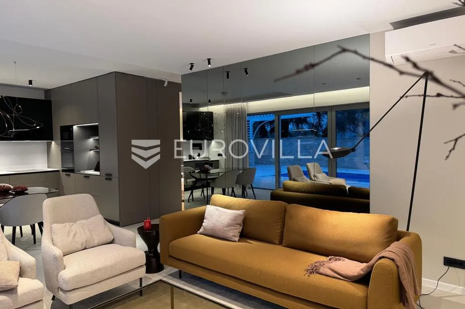 krk, luksuzan stan s bazenom, 113 m² novogradnja - slika 13