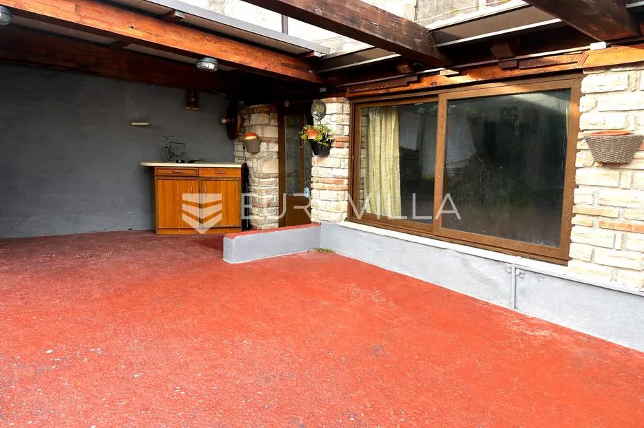 Istra, Brtonigla, dvije stambene jedinice u centru s iznimnim investicijskim potencijalom