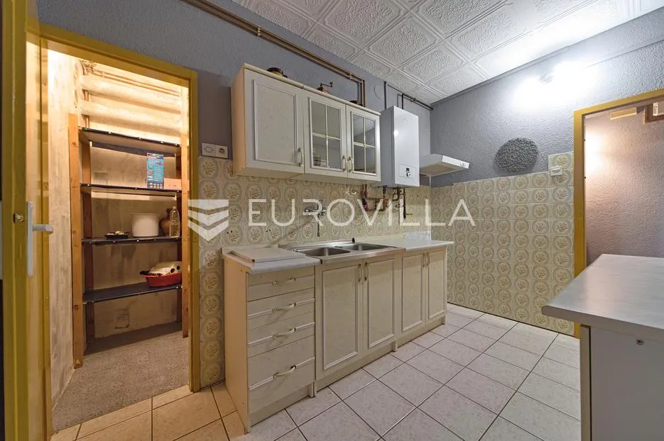 osijek, jug 2, trosoban stan na 2. katu, 49.8 m², obnovljena fasada - slika 9