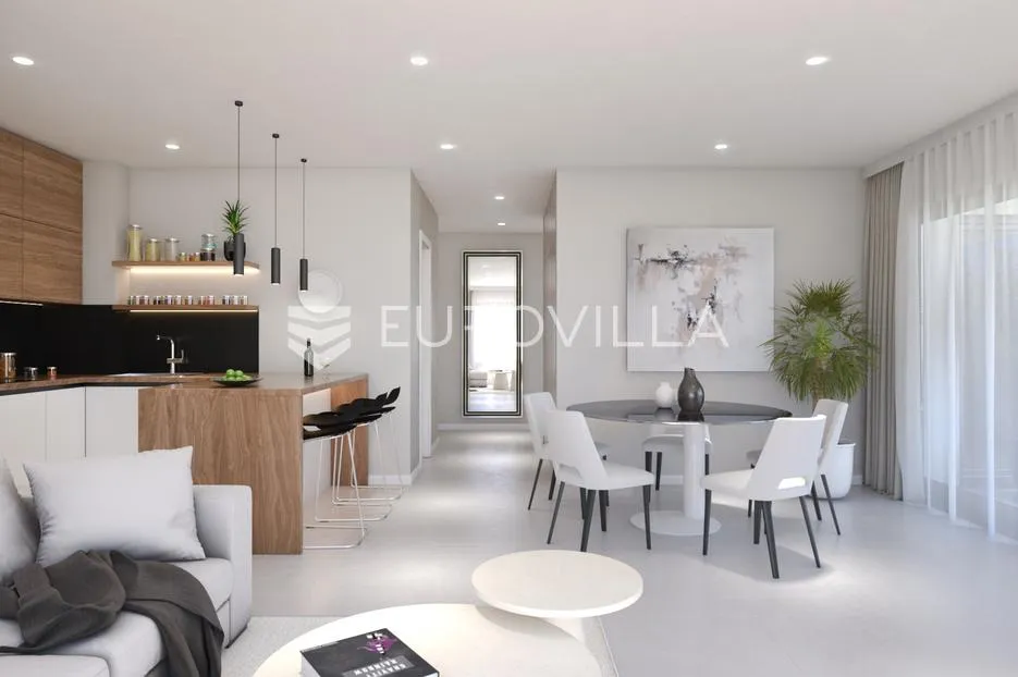 kaštel stari, trosoban stan 101 m²,velika terasa, zgrada s lifrom i garažom - slika 12
