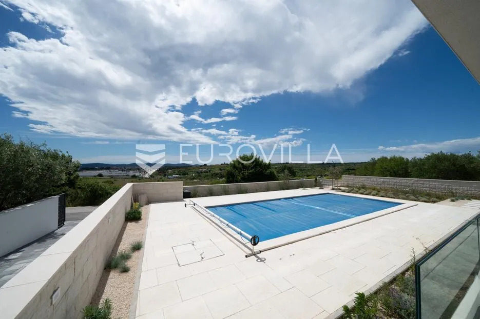 zadar, crno, moderan trosoban stan s bazenom, 95 m² - slika 28