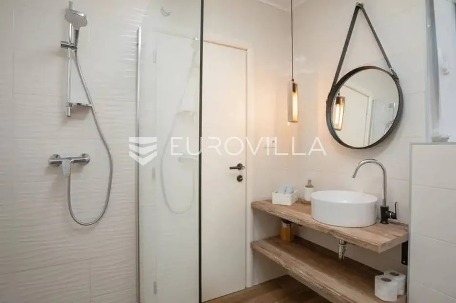 crikvenica, drivenik, moderna vrhunski dizajnirana villa s bazenom - slika 15