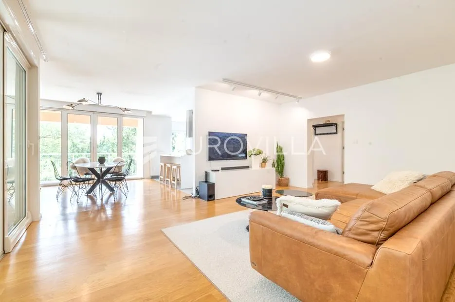 ravnice prekrasan namješten četverosoban stan 120 m² - slika 3