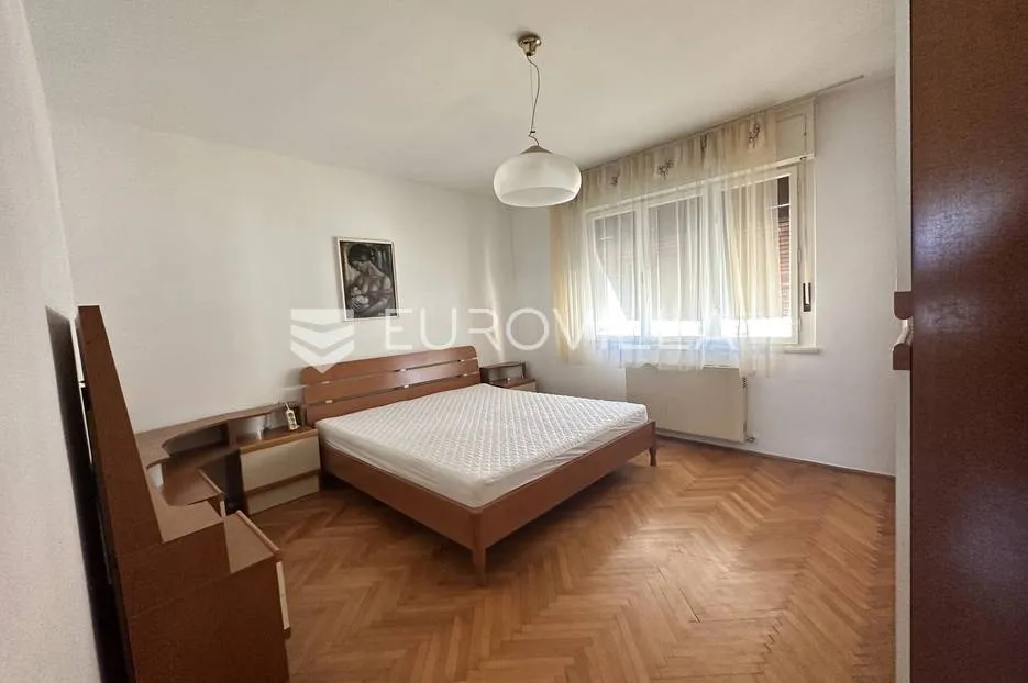 istra, pula - dvojna kuća nkp 150 m2 u neposrednom centru grada - slika 24
