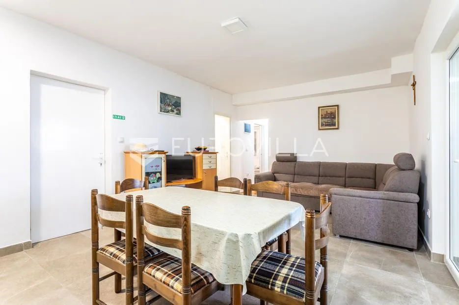 vodice, apartmanska kuća – idealna investicija za turizam! - slika 26