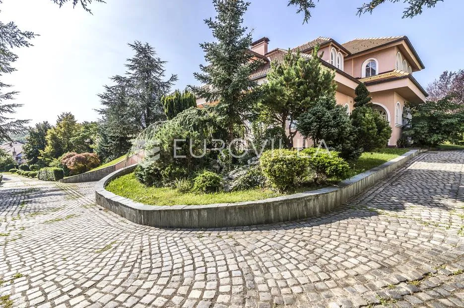 zagreb, gračani luksuzno obiteljsko imanje, vila 810 m² na zemljištu 3.965 m² - slika 3