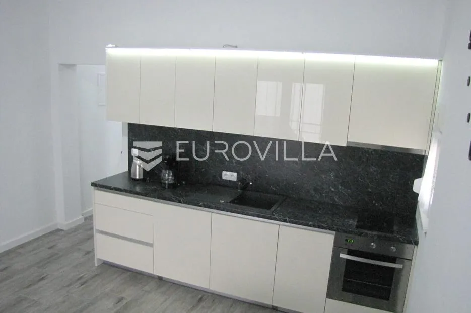 kruševo, crna punta, prekrasna kuća prvi red do mora s tri stambene jedinice - slika 9