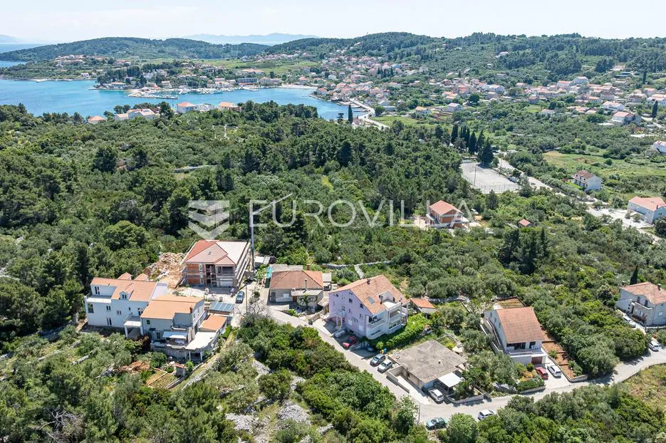 otok korčula, lumbarda, dvoetažni stan površine 127 m², 2 red uz more - slika 4