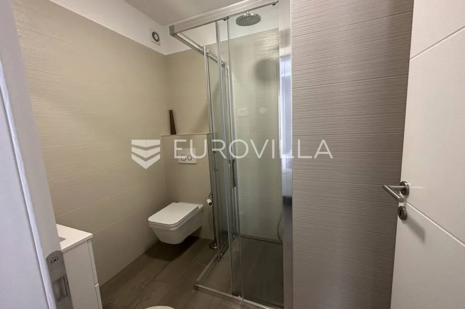 ližnjan, moderna kuća zadnja u nizu 175 m² s uređenim vrtom, bazenom i pogledom more - slika 32